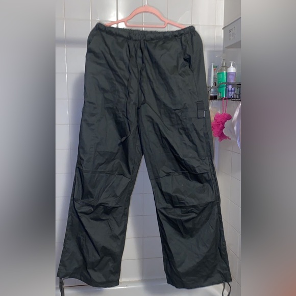 Dark green cargos - Picture 2 of 2